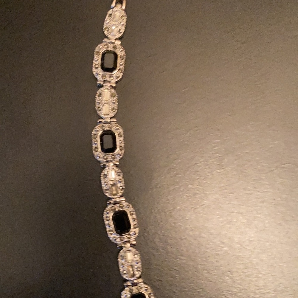 7.5 inch silver and black stone Bracelet with cut diamonds. - Picture 2 of 5